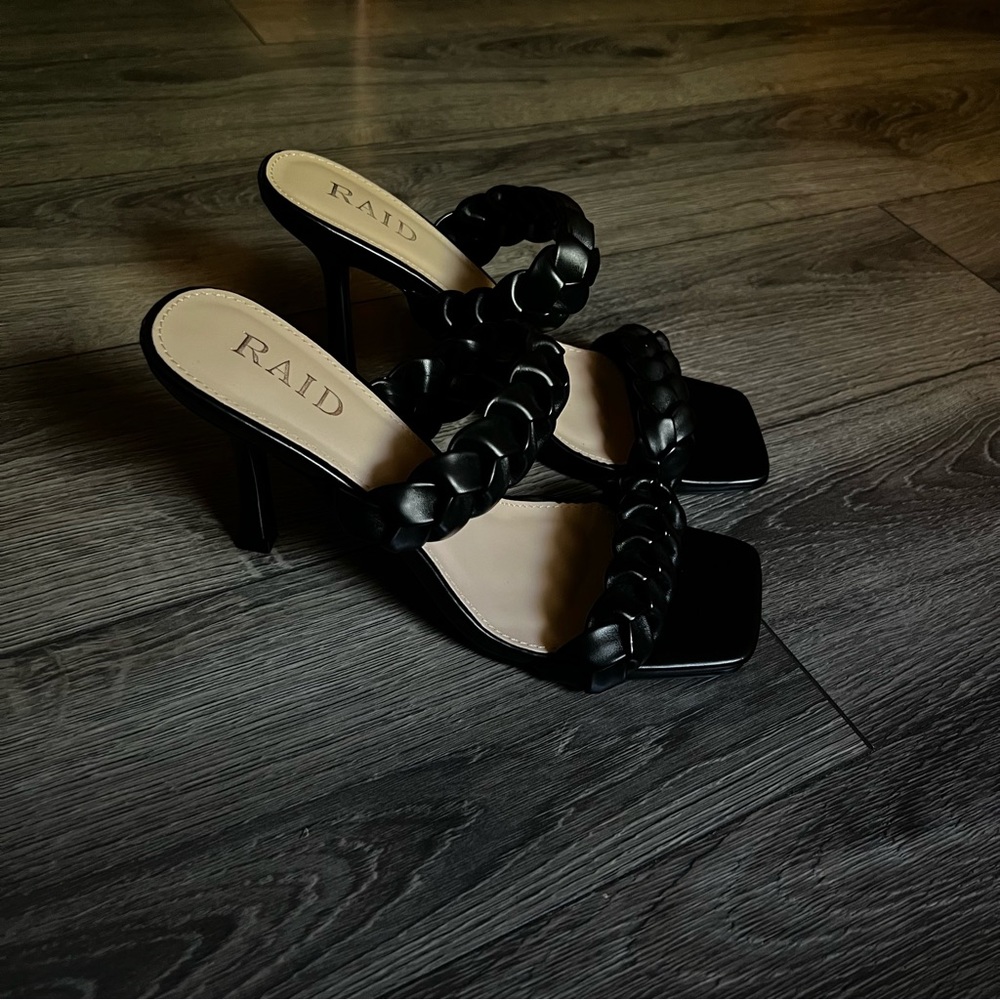 Black High Heel Braided Strappy Sandal Mule from Raid ▪️ Size US 8